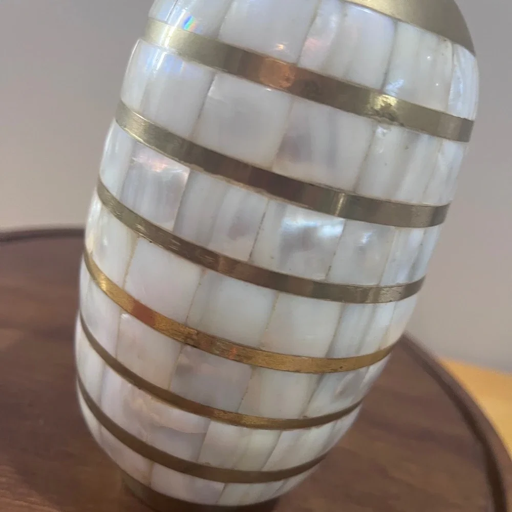 Vtg Mother of Pearl Brass Inlay Bud Vase Boho Hollywood‎ Regency Made in India